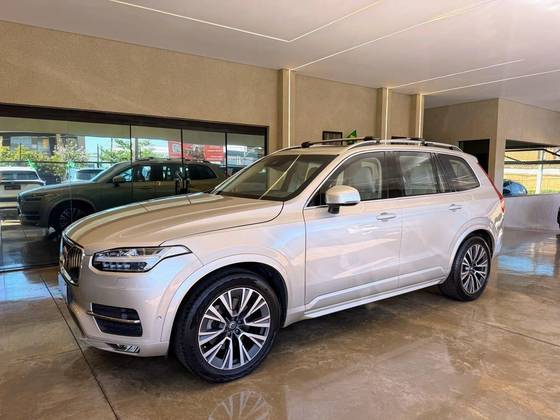 VOLVO XC90 2.0 D5 DIESEL MOMENTUM AWD GEARTRONIC VOLVO XC90 2.0 D5 DIESEL MOMENTUM AWD GEARTRONIC
